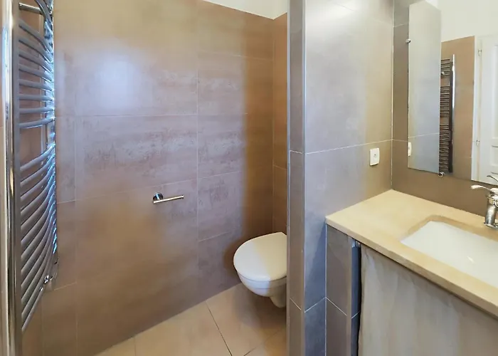 Cozy In Saint-laurent-de-la-ca With Wifi Feriehus *